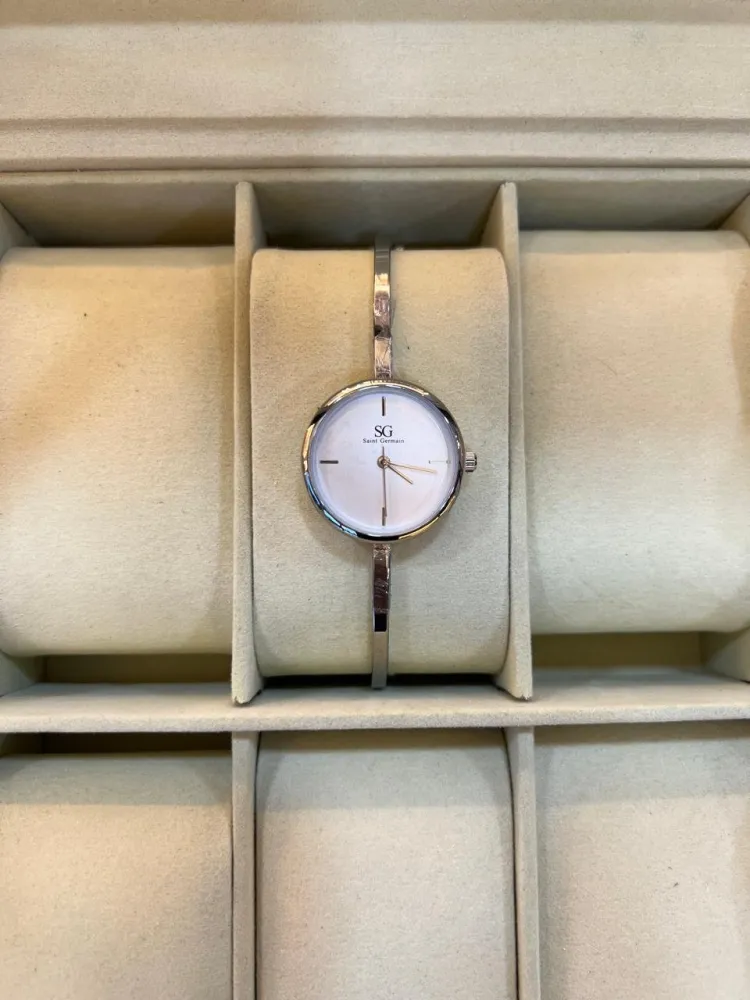 Relógio Bracelete Minimalista Prata