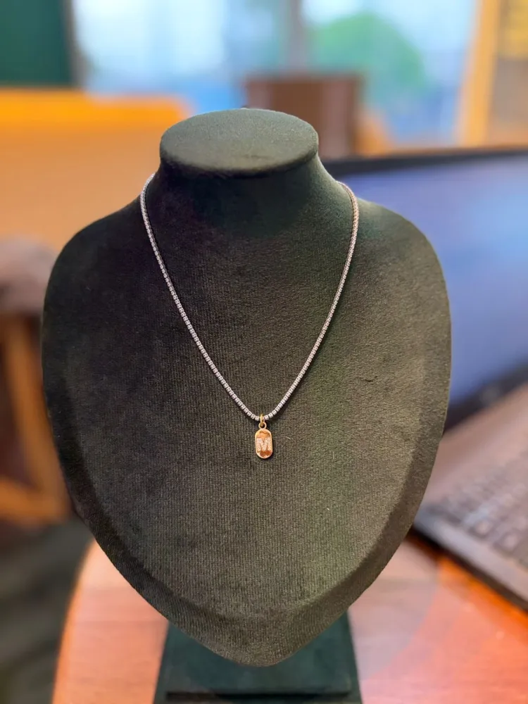 Chocker Rivieira Letra M