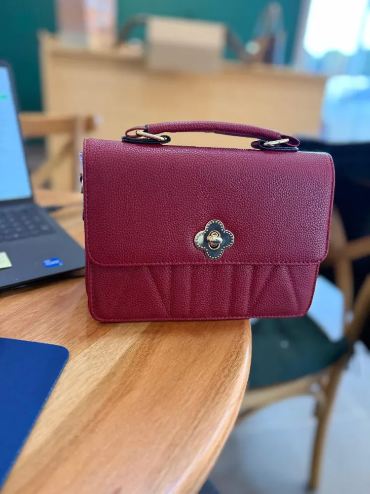 Bolsa Vermelha Grande Trevo