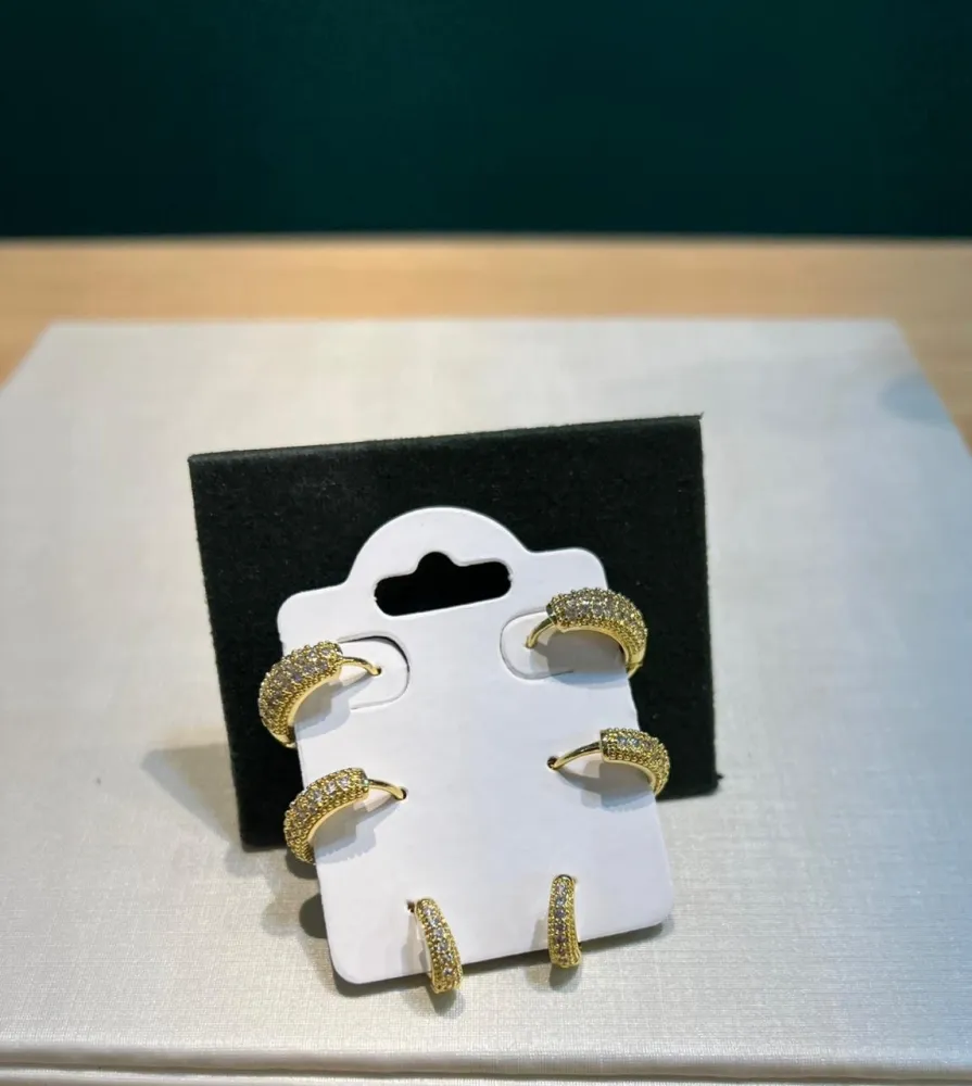 Brinco Trio Dourado de Argola Arredondado Cravejado