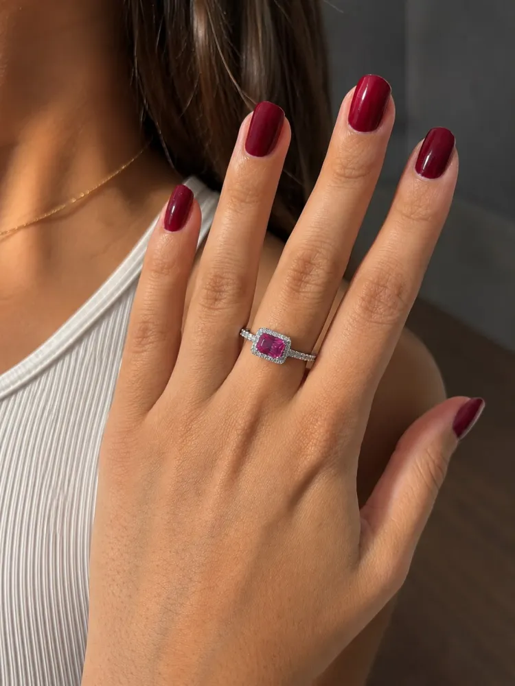 Anel Prata Pedra Quadrada Pink Semijóia ( Tam. 17)