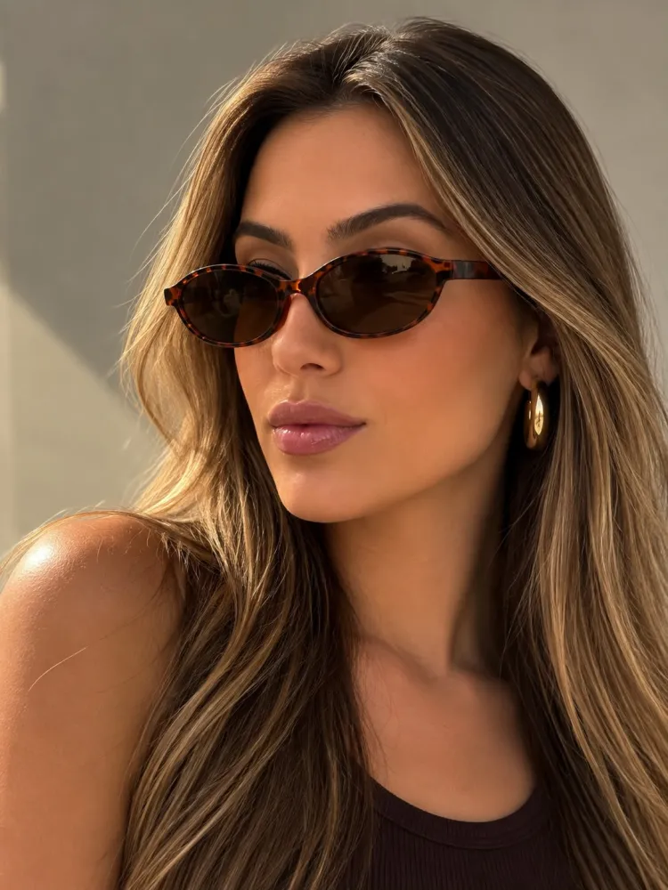 Óculos Oval Tartaruga Slim