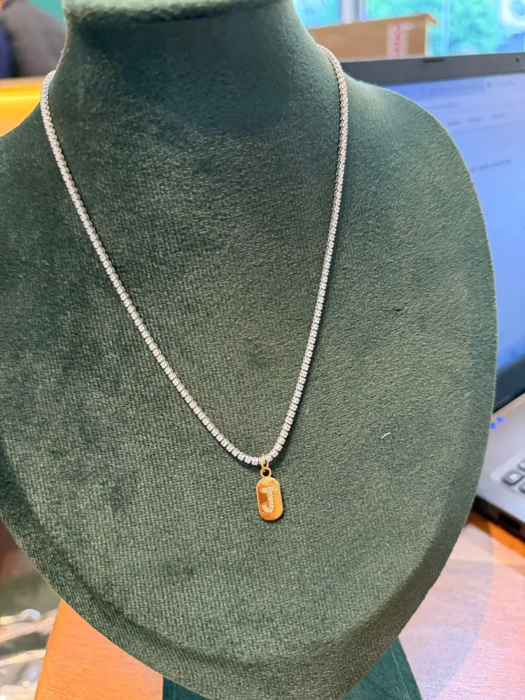 Chocker Rivieira Letra J