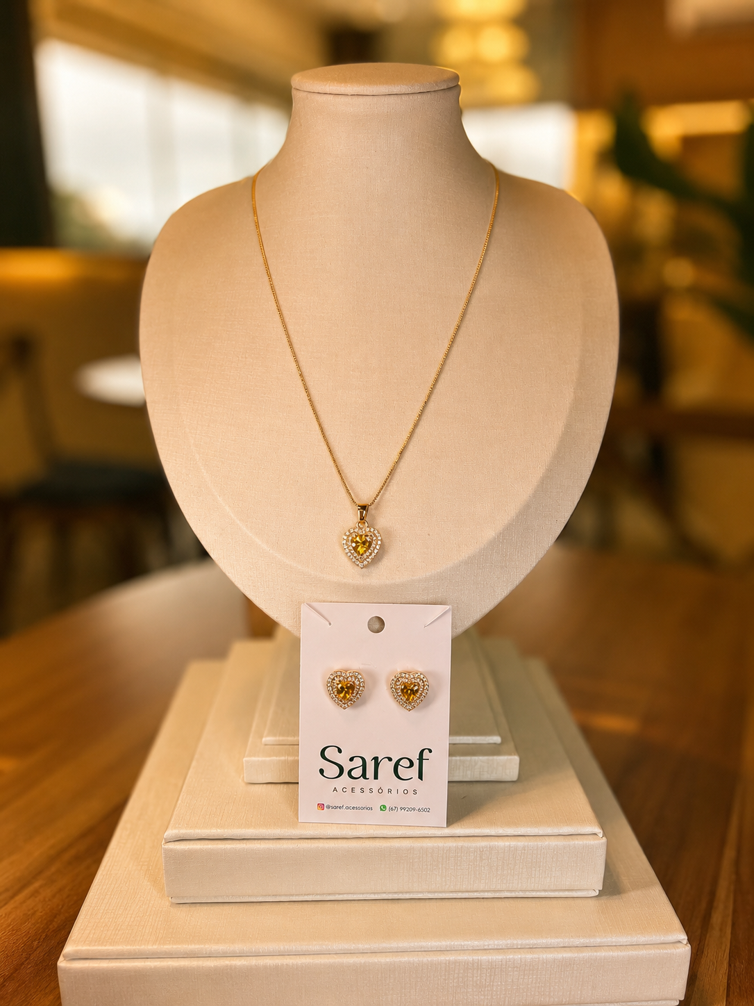 Conjunto coração cravejado amarelo dourado
