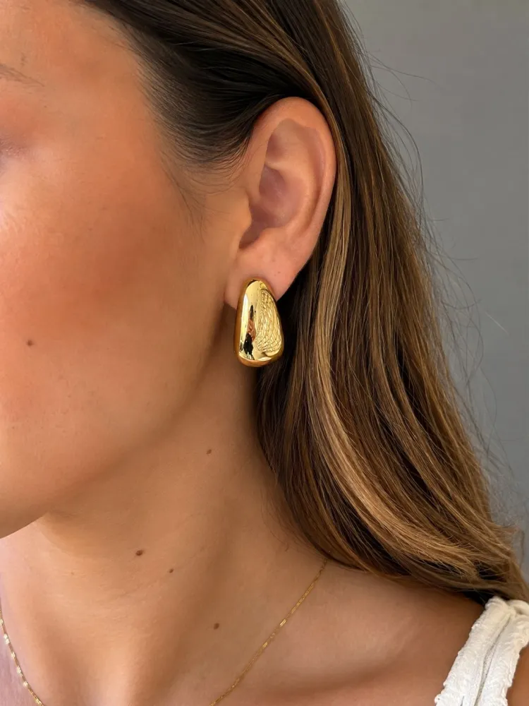 Brinco Dourado Gota Orgânica Bijuteria
