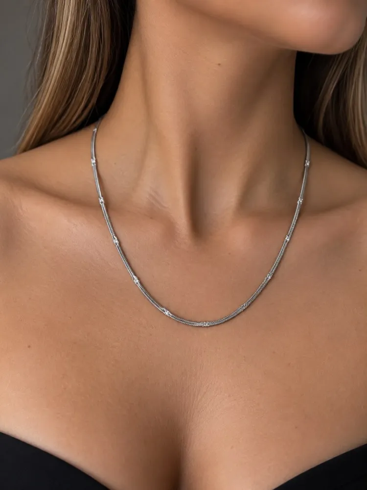 Colar Prata com Detalhes de Estrela Minimalista Bijuteria