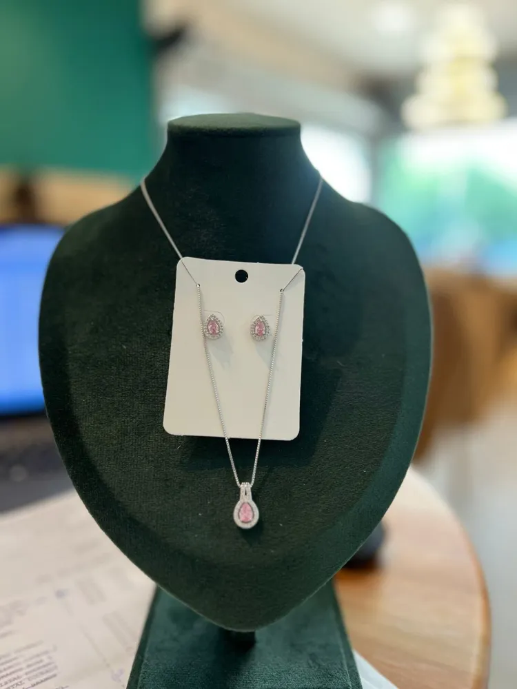 Conjunto Prata Gota Cravejado Rosa
