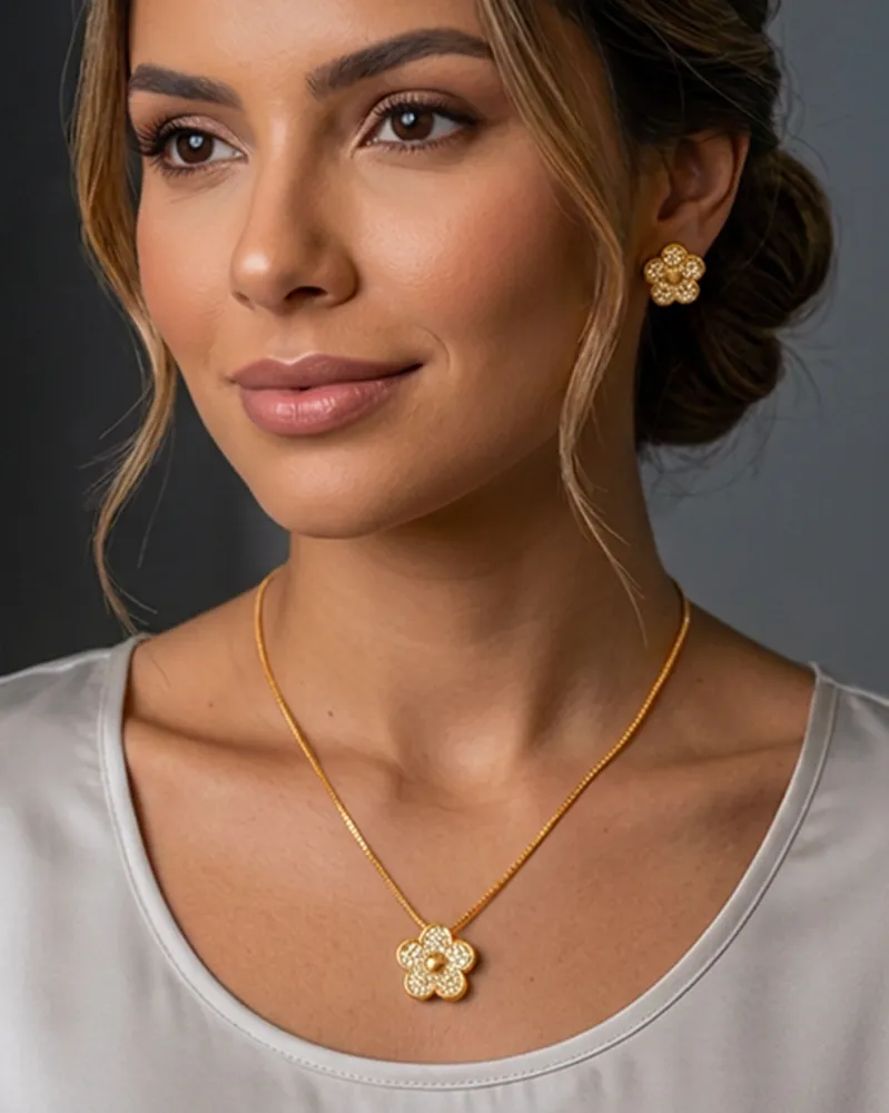 Conjunto Flor Cravejado Dourado