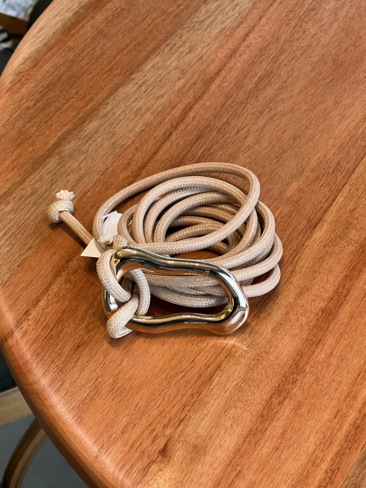 Cinto de Cordão com Fivela Orgânica