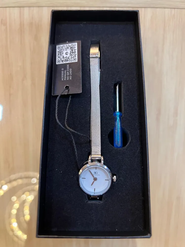 Relógio Pequeno Prata Petite Harlem Silver 19mm